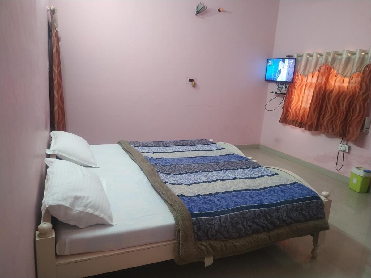 Hotel Shri Mahant Orchha 5 Mint Walking From Ram Raja Temple Eksteriør billede