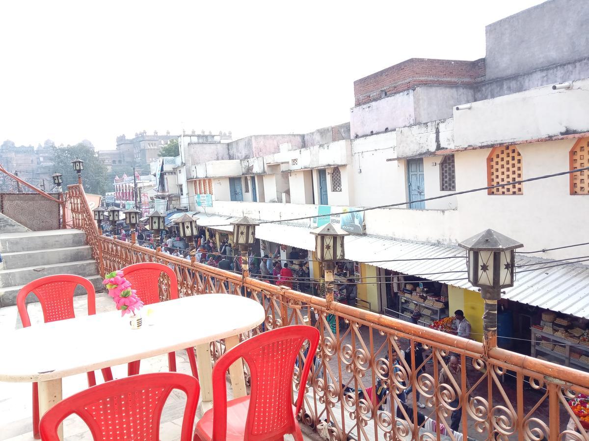 Hotel Shri Mahant Orchha 5 Mint Walking From Ram Raja Temple Eksteriør billede